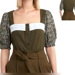 Halston shirt short sleeves s petite runs big. More like M.